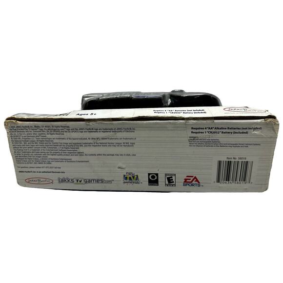 Jakks Pacific EA Sports 2004 Plug n‎ Play Madden 95 & NHL 95 Video Game - Picture 7 of 8